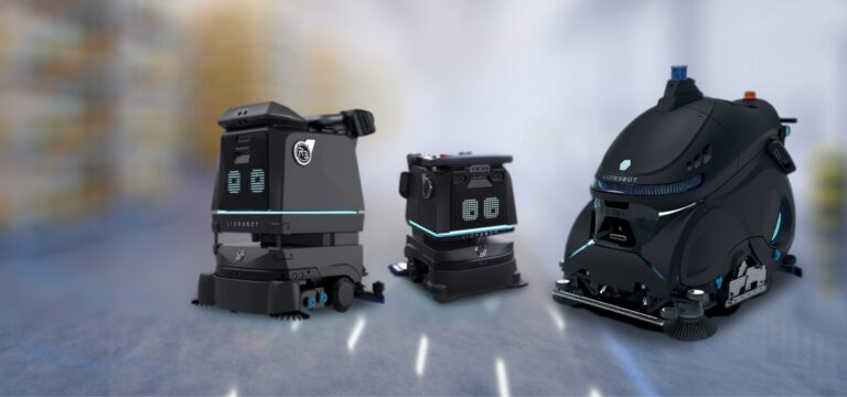 Drei schwarze Reinigungsroboter: Roboter kosten vergleich